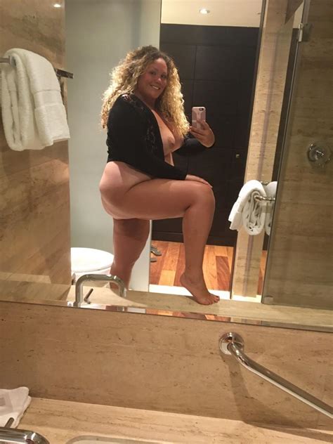 Chubby Busty Milf On Nude Selfie