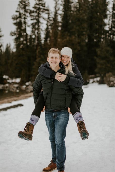 Pnw Cabin Cozy Couples Photos In Lake Wenatchee Wa By Lindsey O