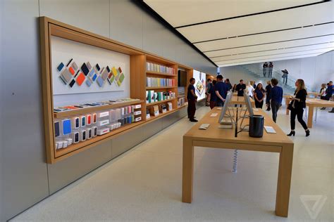 apple  revealed  future   retail stores  verge