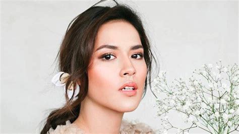 Daftar Artis Indonesia Yang Masuk Nominasi 100 Wanita Tercantik Di