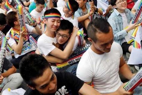 Taiwan Becomes First In Asia To Recognize Same Sex Marriage Queer Forty