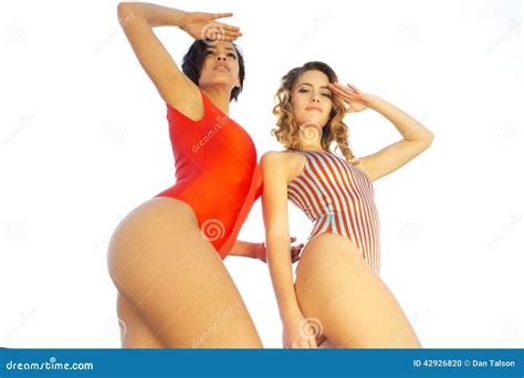 Due Belle Donne Sexy In Bikini Fotografia Stock Immagine Di Luminoso