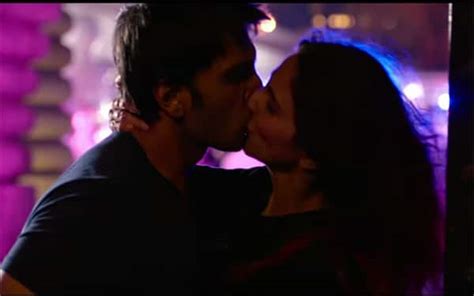 Befikre Trailer Has Ranveer Singh And Vaani Kapoor Kiss Each Other A