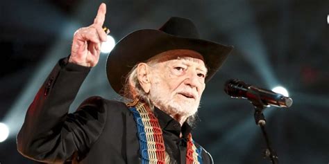 willie nelson net worth    willie nelson worth storia