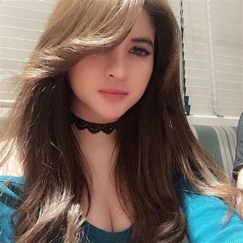 Aldira Chena Foto Selfie Seksi Selebritis Instagram Zona Artis Lagi