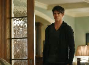 ‘the Vampire Diaries’ Steven R Mcqueen Leaving During Season 6