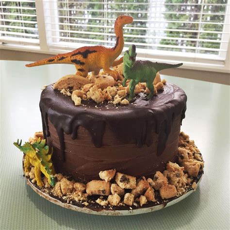 impressive  celebration cake dinosaur cake easy dinosaur cakes  boys