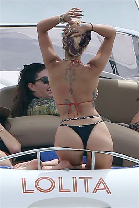 Rita Ora Sexy Ass In A Bikini 21 Photos And Videos The
