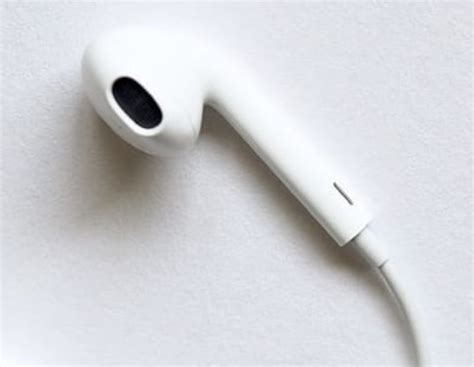 clean  airpods  airpods pro  tech easier