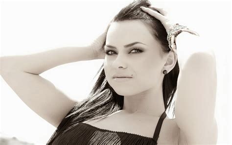 inna romania singer hd wallpapers of world s hot actress