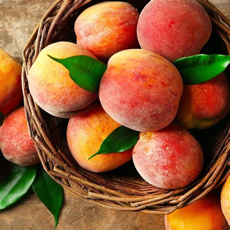 health benefits  peaches youll  glad   taste  home