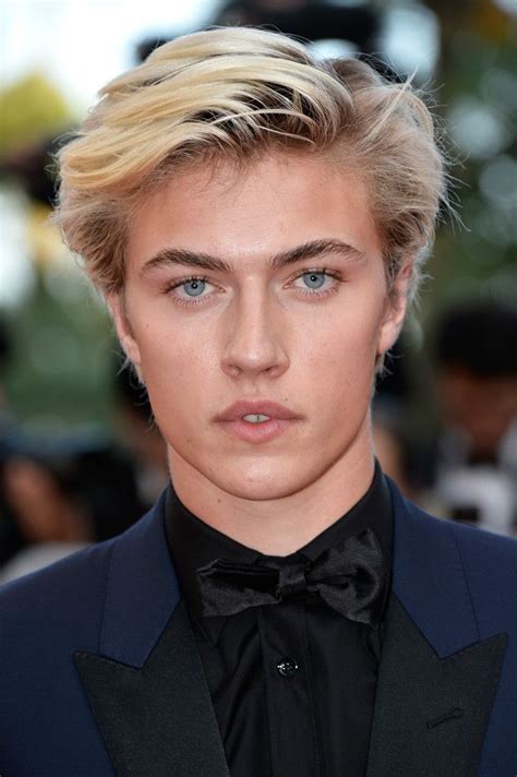 lucky blue smith attends the julieta premiere during