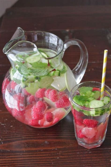 delicious detox waters  cleanse  body  burn