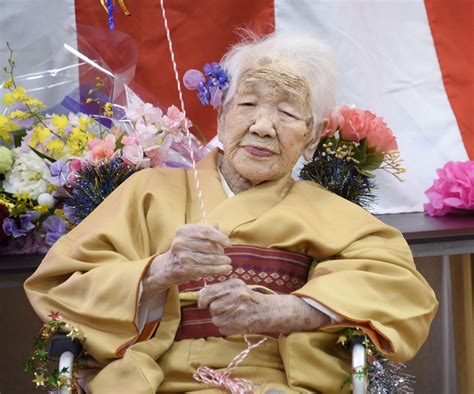 worlds oldest person breaks   record  turning