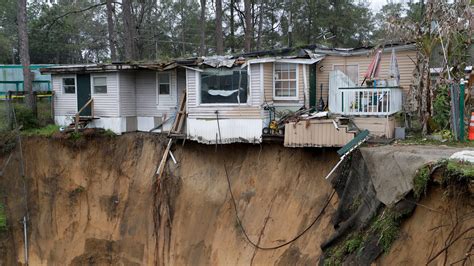 giant sinkhole opens  florida mobile home park tallahassee