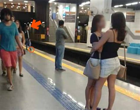 This Photo Of 2 Girls Kissing In A Brazil Subway Is Going Viral You
