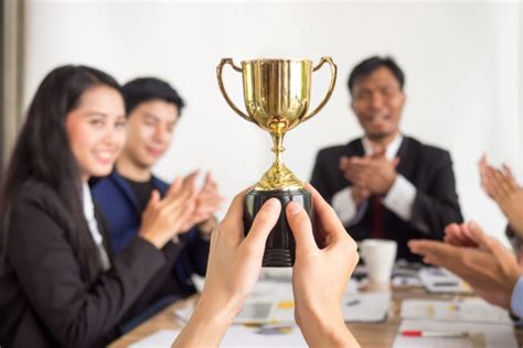 tips  effectively reward performance executive leadership consulting