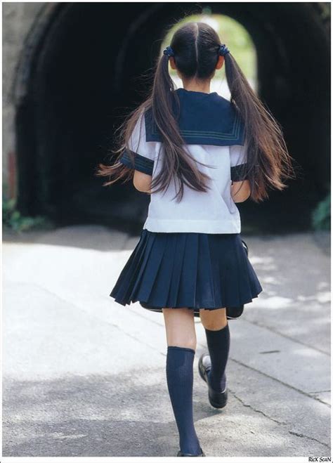will go around japan wearing a japanese uniform （≧∇≦） かわいい学校の制服、日本の学校の制服、制服姿の女の子