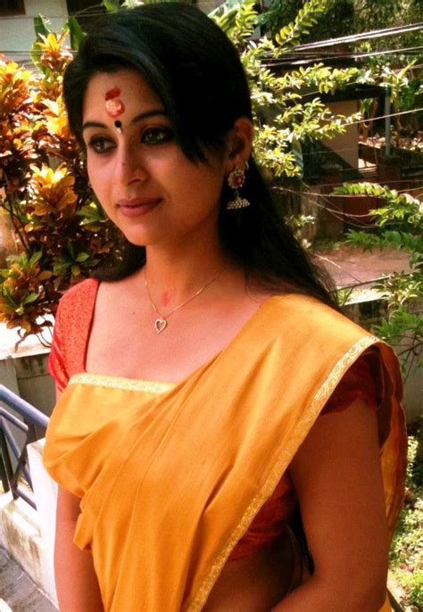 Mallu Serial Actress Sruthi Lakshmi Photos Exclusive