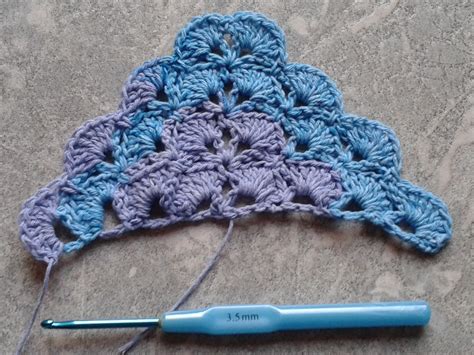 funkycrochet  crochet pattern  triangle shawl