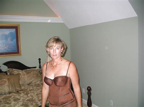 blonde mature wife shows off in front of her husband 2on2 78 pics