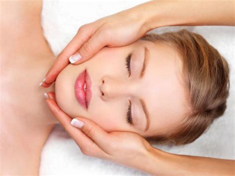 indian face and head massage miracle spa