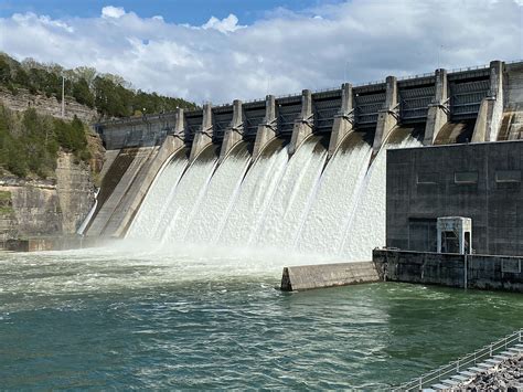 nashville dams prevent  billion  flood damages  waterways journal
