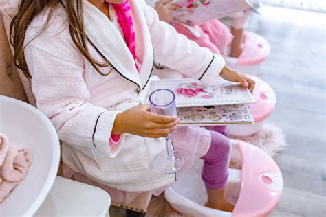 pretty  pink pamper party kids pamper party girl spa party spas