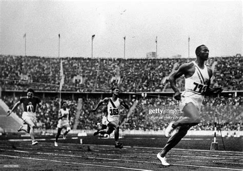 jesse owens running at 1936 olympics in berlin news photo