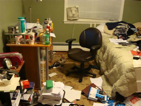 girl   world messy room