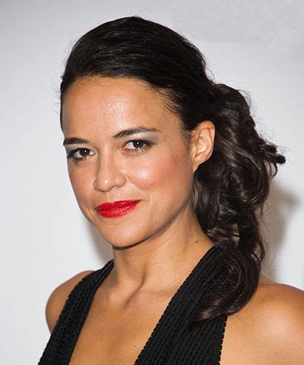michelle rodriguez apologizes for her comments about
