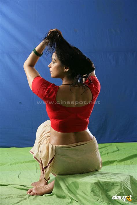 midnight in india malayalam sexy actress shweta menon hot