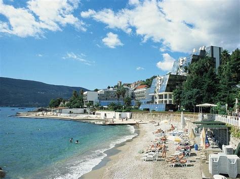 travel tips  herceg novi town  montenegro globtour