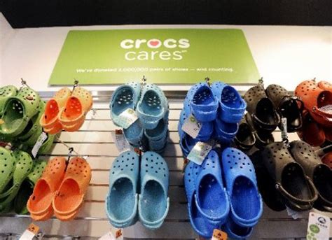 crocs rides onlines sales  beat earnings estimates broomfield enterprise