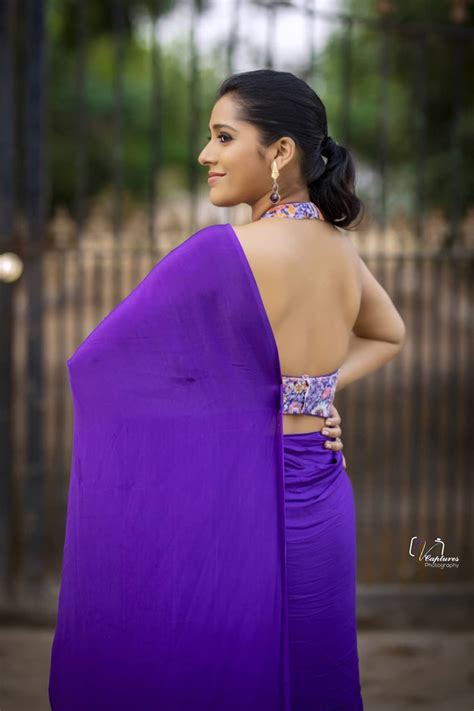 Anchor Rashmi Gautam Stunning Photoshoot In Violet Saree Latest