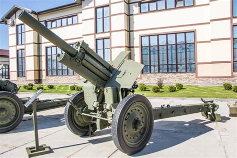 artillery  large caliber  mm howitzer   model