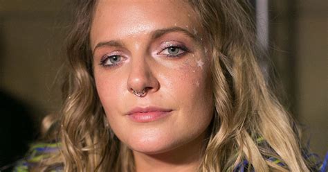 tove lo got a vagina tattooed on her arm allure