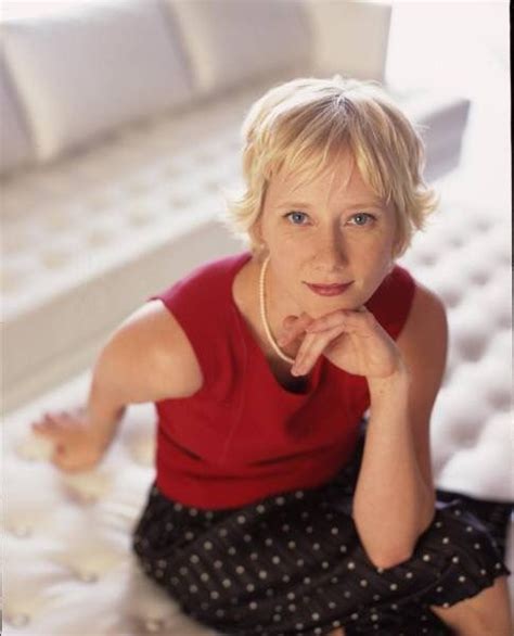 Anne Heche Bob Hairstyles Hollywood Actresses Short Hair Styles