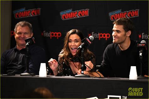 Paul Wesley Leads Tell Me A Story Cast To Nycc Photo 4365077