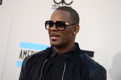 R Kelly Is Reportedly Imprisoning Women In A Sex Cult