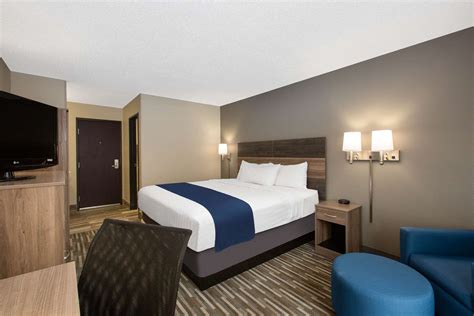 days inn suites downtown wisconsin dells wi  discounts