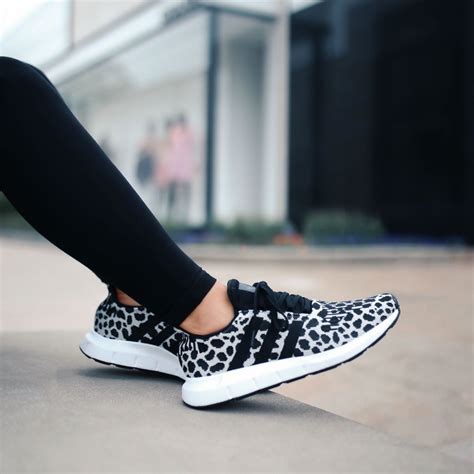 blogger sarah lindner   house  sequins wearing leopard adidas sneakers leopard adidas