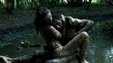 desperate sex in a mud puddle in 2013 s love battles