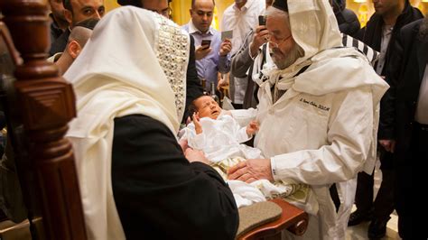 Mayor De Blasio And Rabbis Near Accord On New Circumcision Rule The