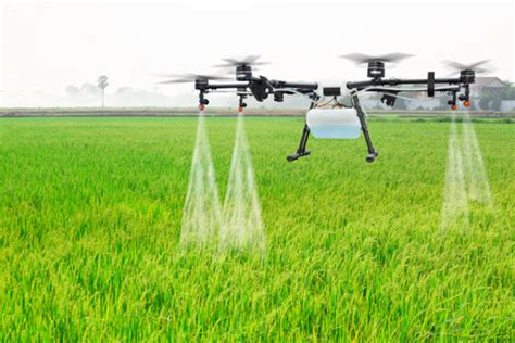 des drones pour la pulverisation de pesticides utilisables en agriculture biologique