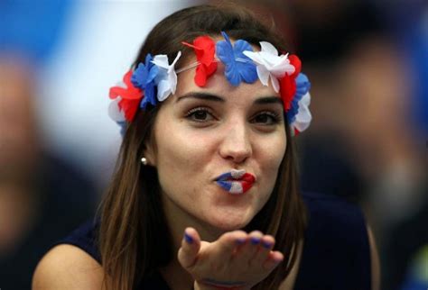 [foto] 100 supporter wanita cantik yang menghiasi piala euro 2016 daftarmenarik