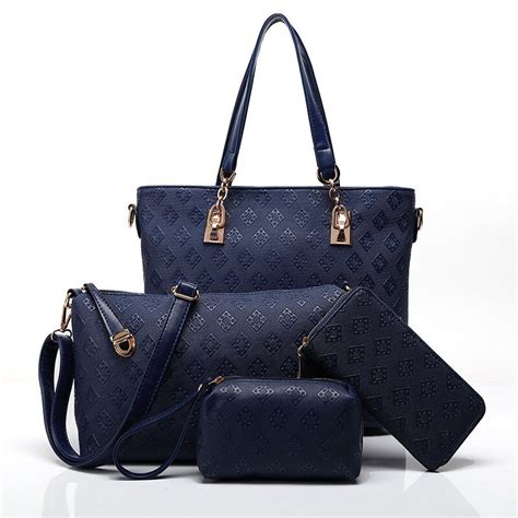 New Arrival Sex Beauty Women Bags Luxury Ruched And Diamond Gold Woman
