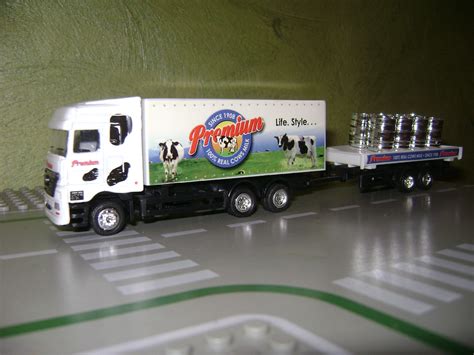 filemodel trucks jpg wikimedia commons