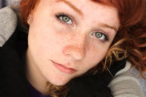 wallpaper 2256x1504 px blue eyes freckles looking at