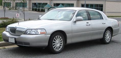 filelincoln town car jpg wikimedia commons